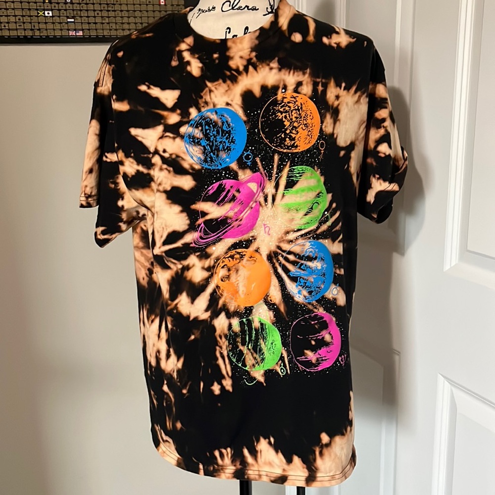 Space Planets Reverse Tie Dye Shirt New L